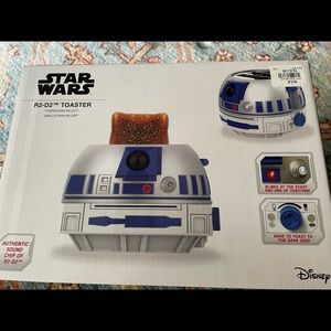 R2-D2 brand new toaster from William Sonoma